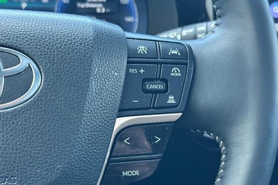 2025 Toyota Crown Signia Limited