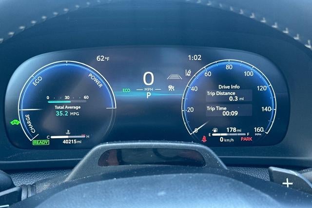 2025 Toyota Crown Signia Limited