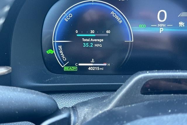 2025 Toyota Crown Signia Limited