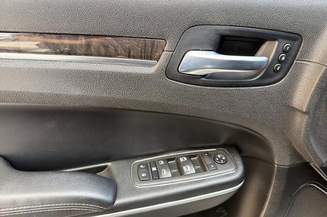 2022 Chrysler 300 Touring L