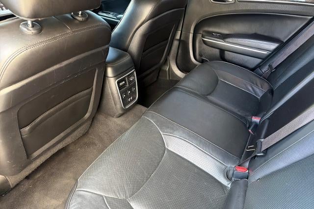 2022 Chrysler 300 Touring L