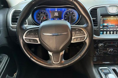 2022 Chrysler 300 Touring L