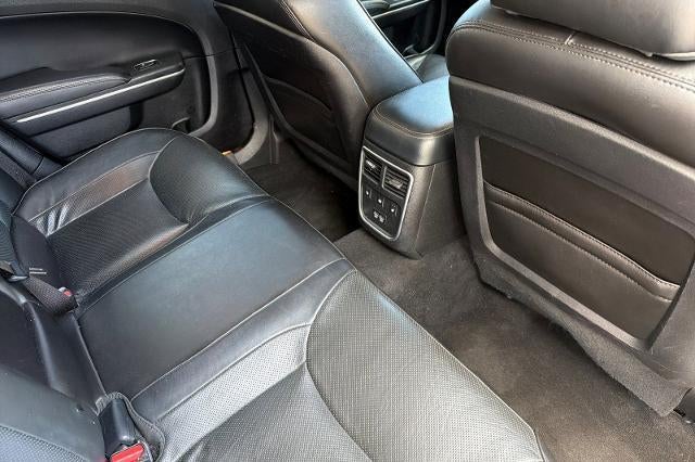 2022 Chrysler 300 Touring L
