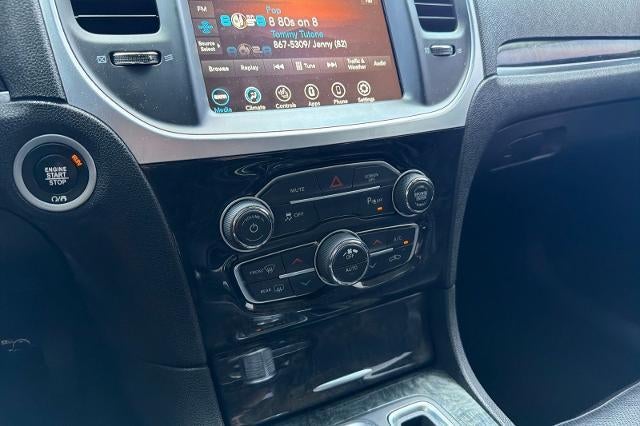 2022 Chrysler 300 Touring L