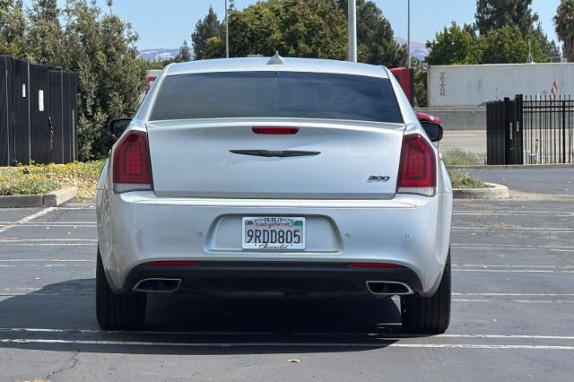 2022 Chrysler 300 Touring L