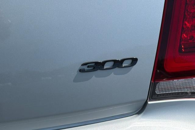 2022 Chrysler 300 Touring L