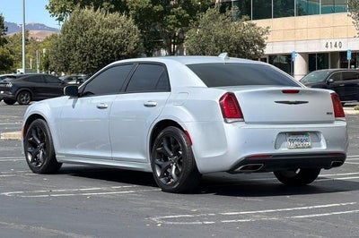2022 Chrysler 300 Touring L