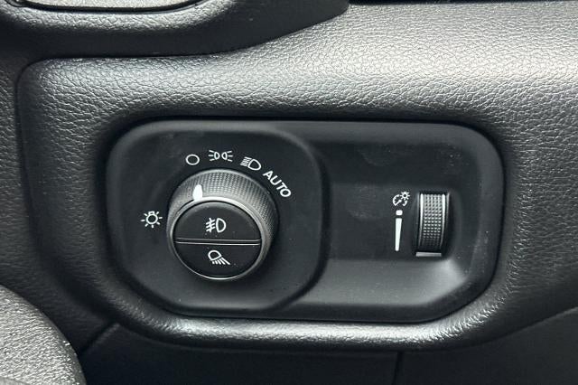 2026 RAM 2500 Tradesman Crew Cab 4x4 6'4" Box