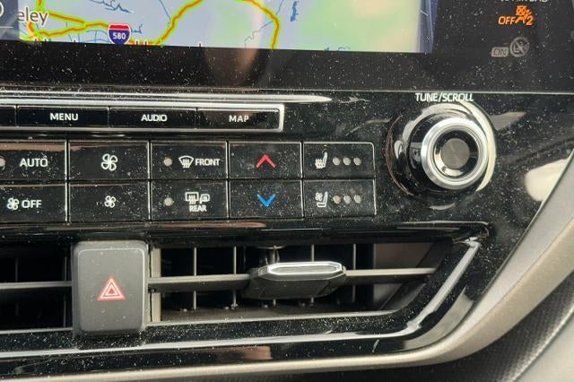 2022 Toyota Highlander Hybrid Limited