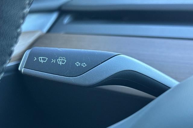2025 Tesla Model Y Performance