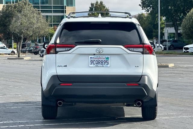 2020 Toyota RAV4 LE