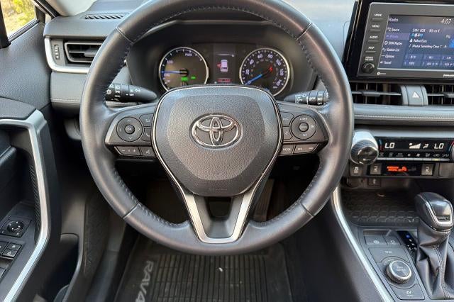 2020 Toyota RAV4 Hybrid XLE