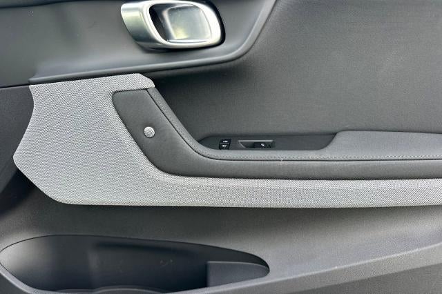 2023 POLESTAR 2 Base