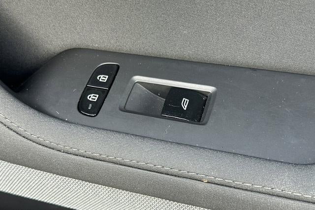 2023 POLESTAR 2 Base