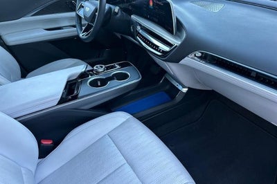 2024 Cadillac LYRIQ Luxury 1