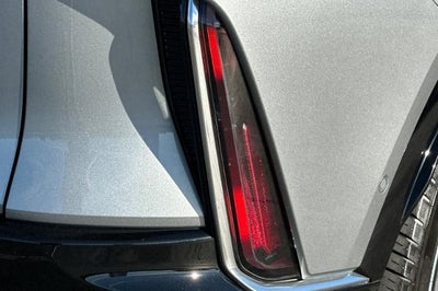 2024 Cadillac LYRIQ Luxury 1