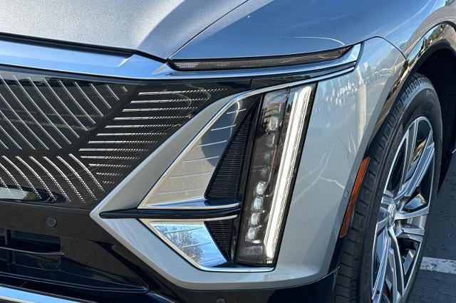 2024 Cadillac LYRIQ Luxury 1