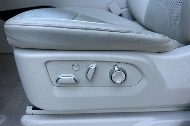 2025 Cadillac Escalade ESV Premium Luxury Platinum