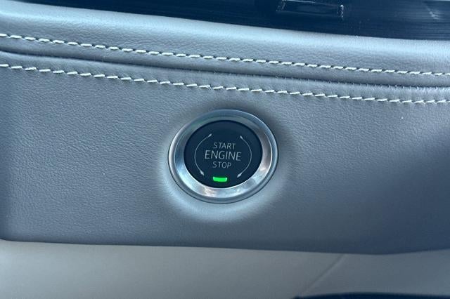2025 Cadillac Escalade ESV Premium Luxury Platinum