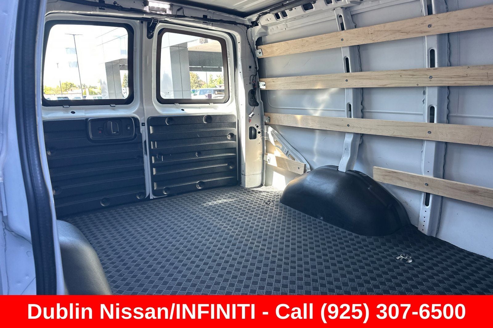 2025 Chevrolet Express 2500 Work Van Cargo