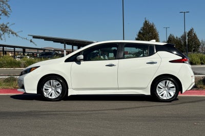 2025 Nissan Leaf S
