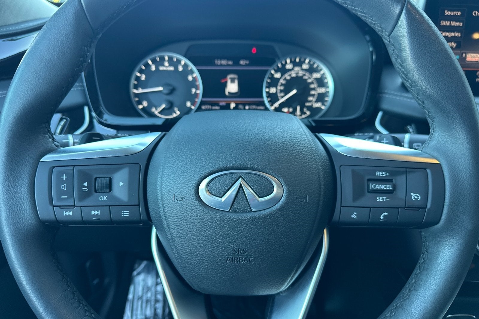 2025 INFINITI QX60 PURE