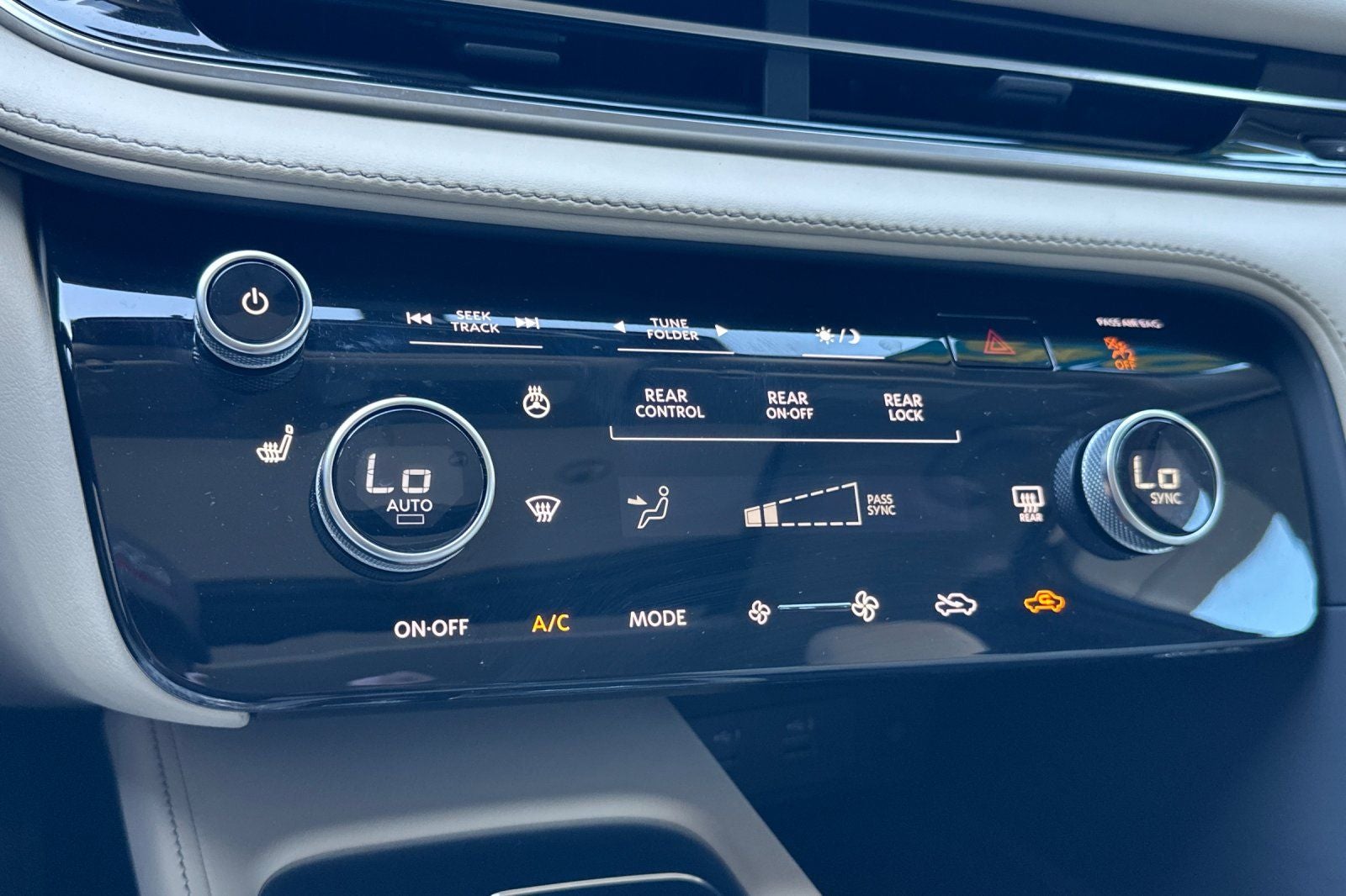 2025 INFINITI QX60 PURE