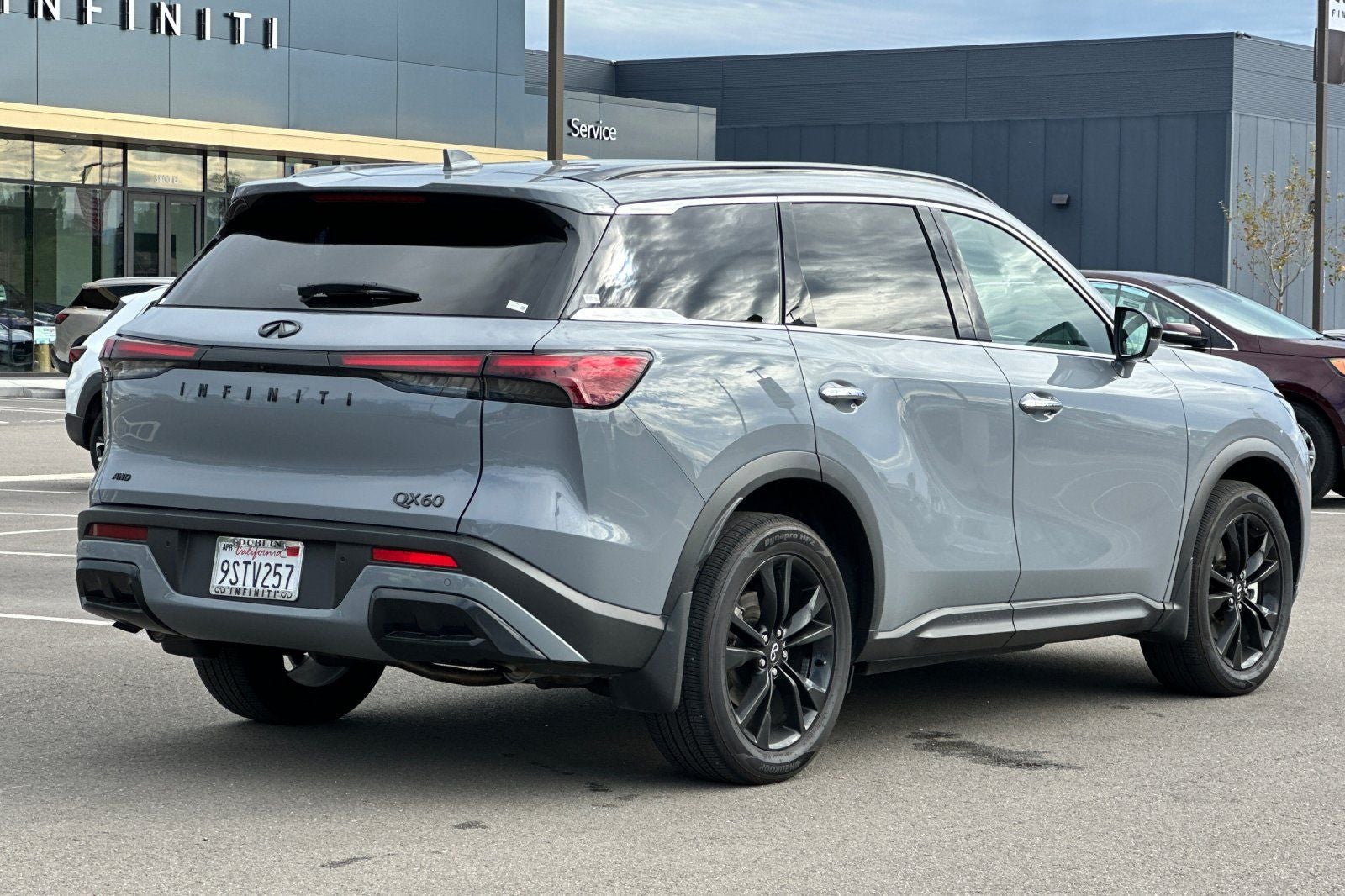 2025 INFINITI QX60 LUXE