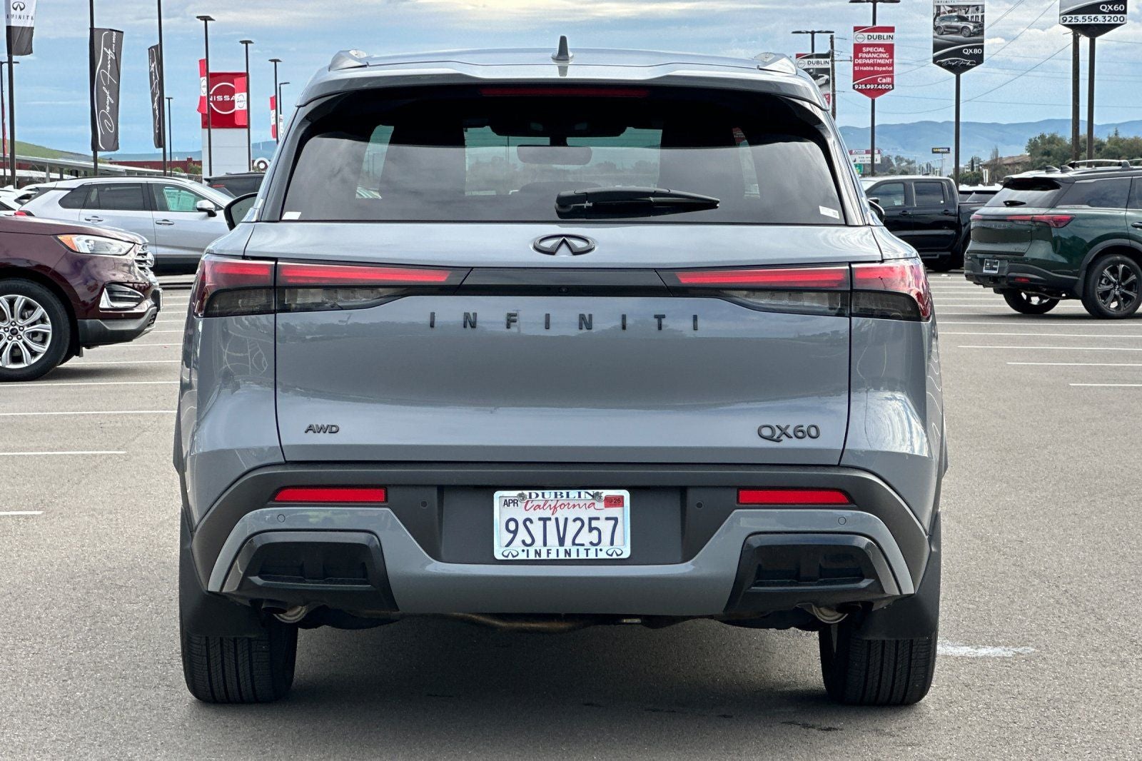 2025 INFINITI QX60 LUXE