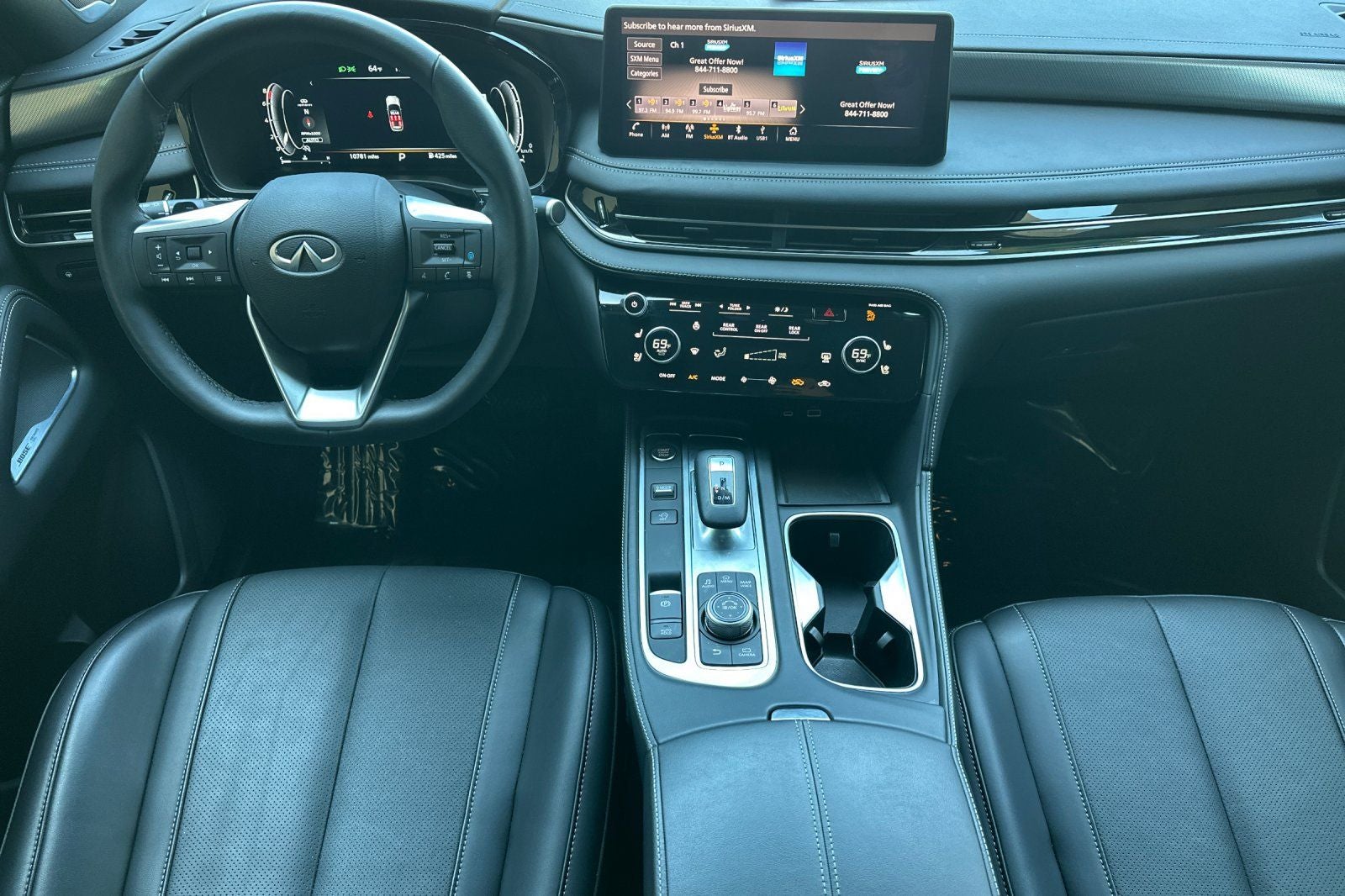 2025 INFINITI QX60 LUXE