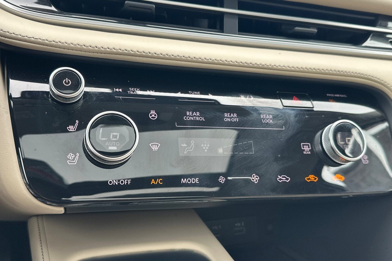 2025 INFINITI QX60 Sensory