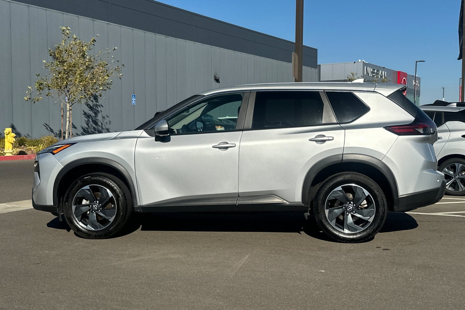 2024 Nissan Rogue SV