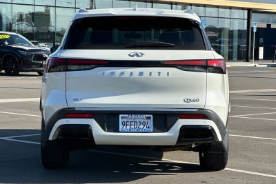 2023 INFINITI QX60 LUXE