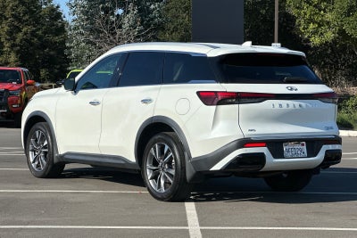 2023 INFINITI QX60 LUXE