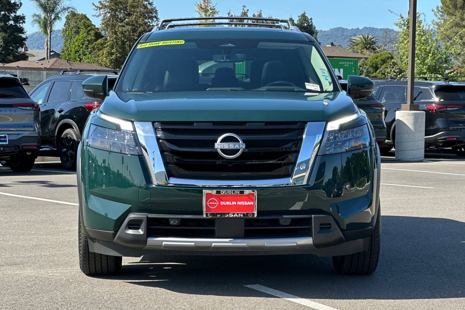 2025 Nissan Pathfinder Platinum