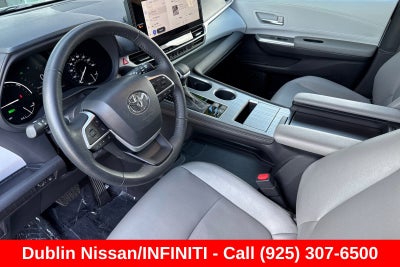 2025 Toyota Sienna XLE 8 Passenger
