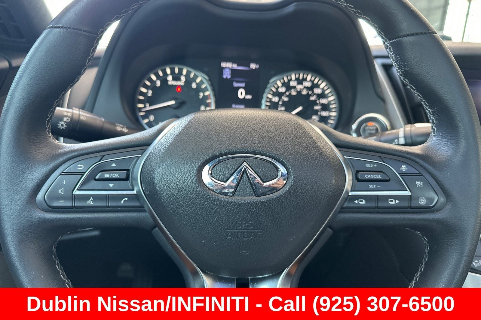 2022 INFINITI Q60 LUXE