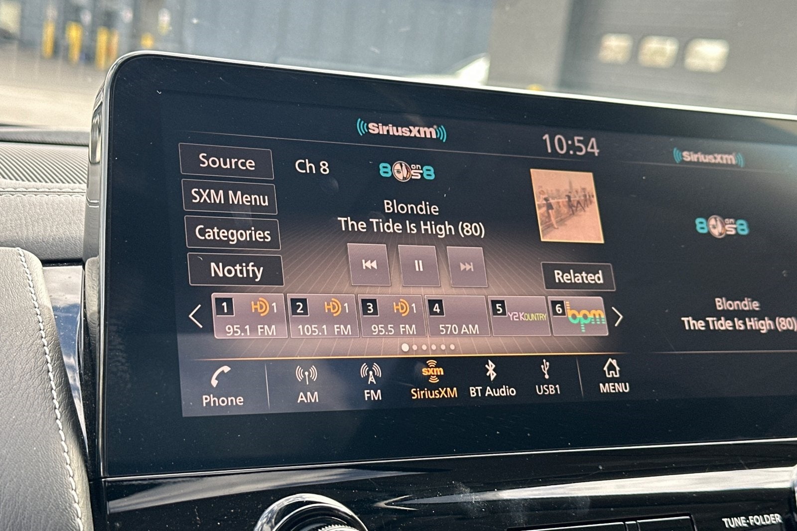 2023 INFINITI QX80 Premium Select