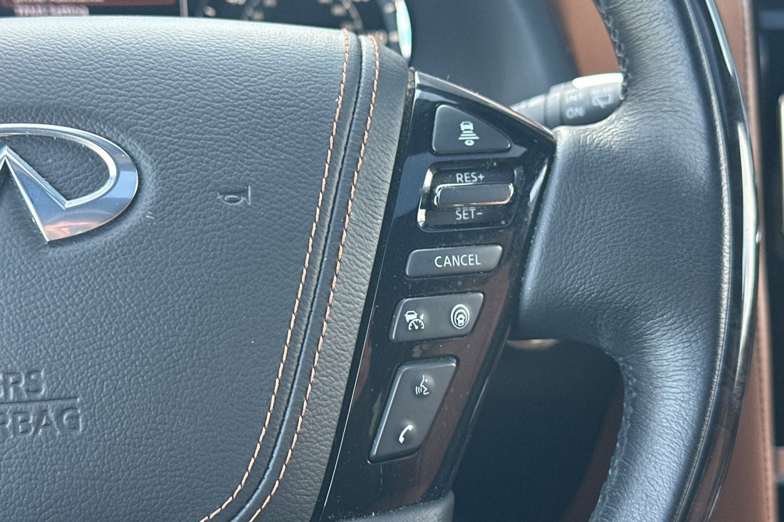 2023 INFINITI QX80 Sensory