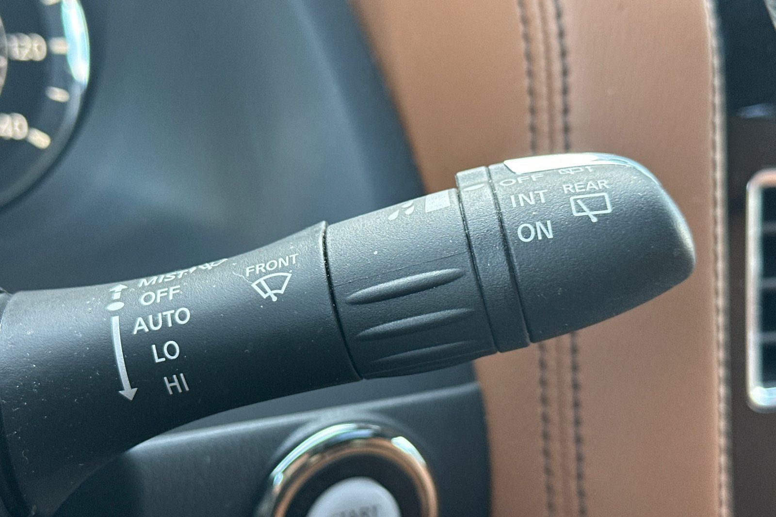 2023 INFINITI QX80 Sensory