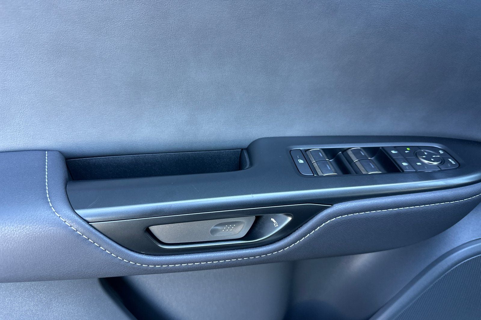 2023 Lexus RZ 450e Premium