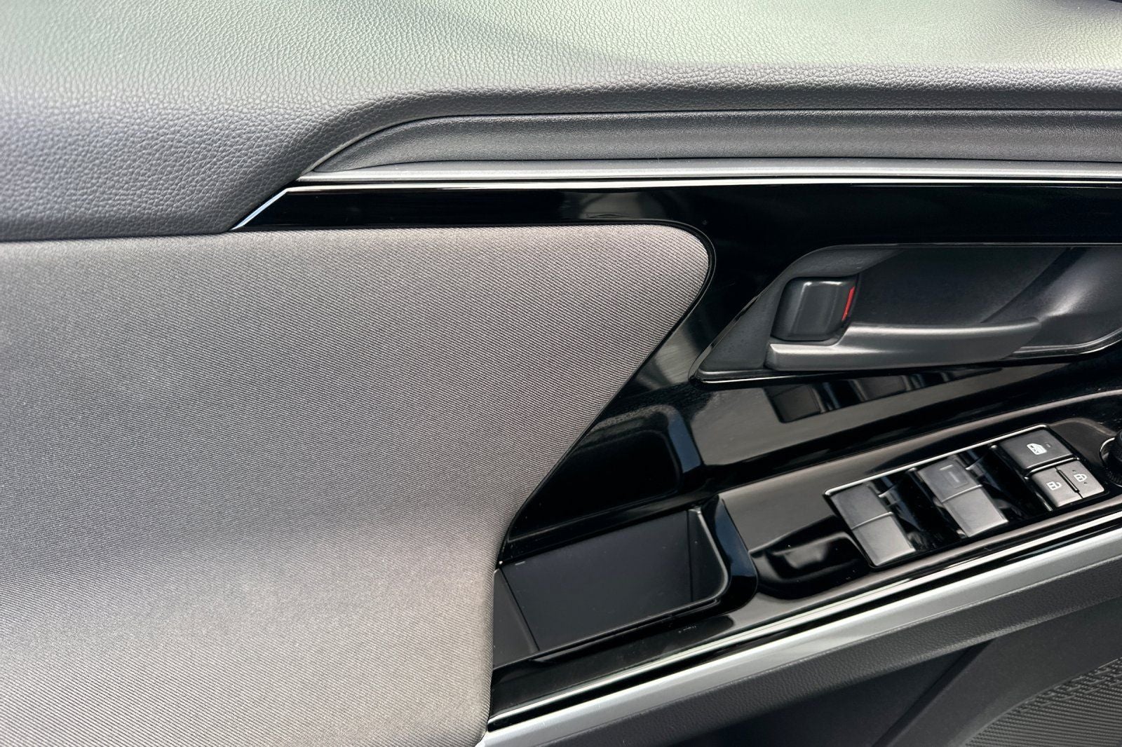 2025 Subaru Solterra Premium