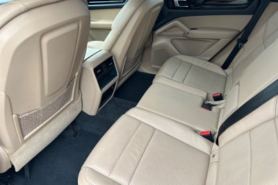 2023 Porsche Cayenne Base