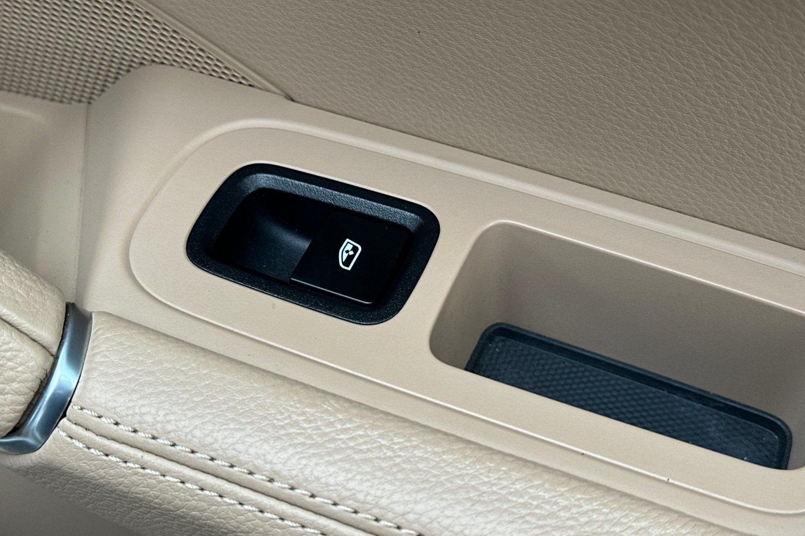 2023 Porsche Cayenne Base