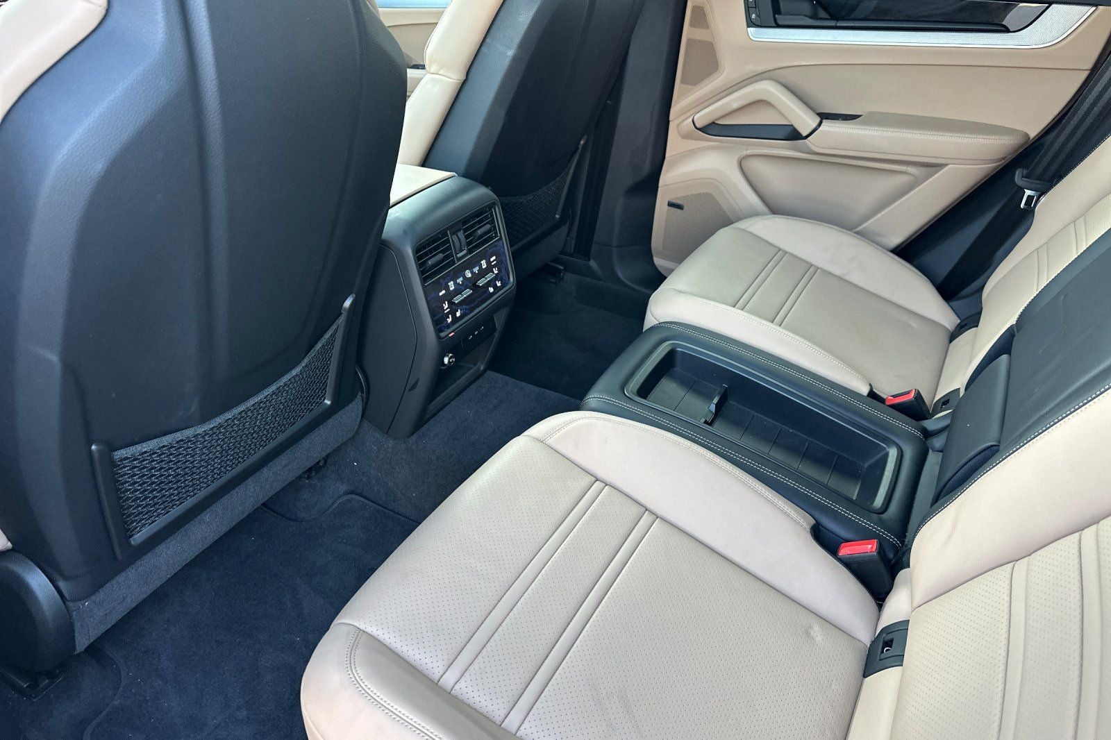 2024 Porsche Cayenne Coupe Base